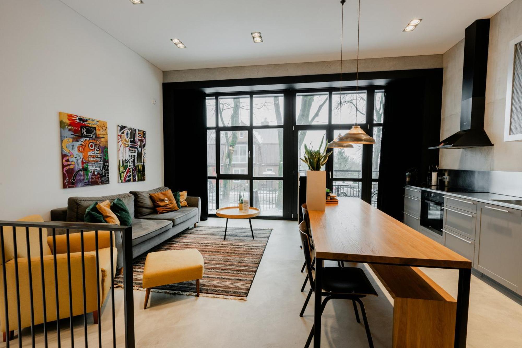 Modern And Spacious Loft Type Apartment 8 With Free Private Parking By "Owl Jazz Apartments" คอนัส ภายนอก รูปภาพ