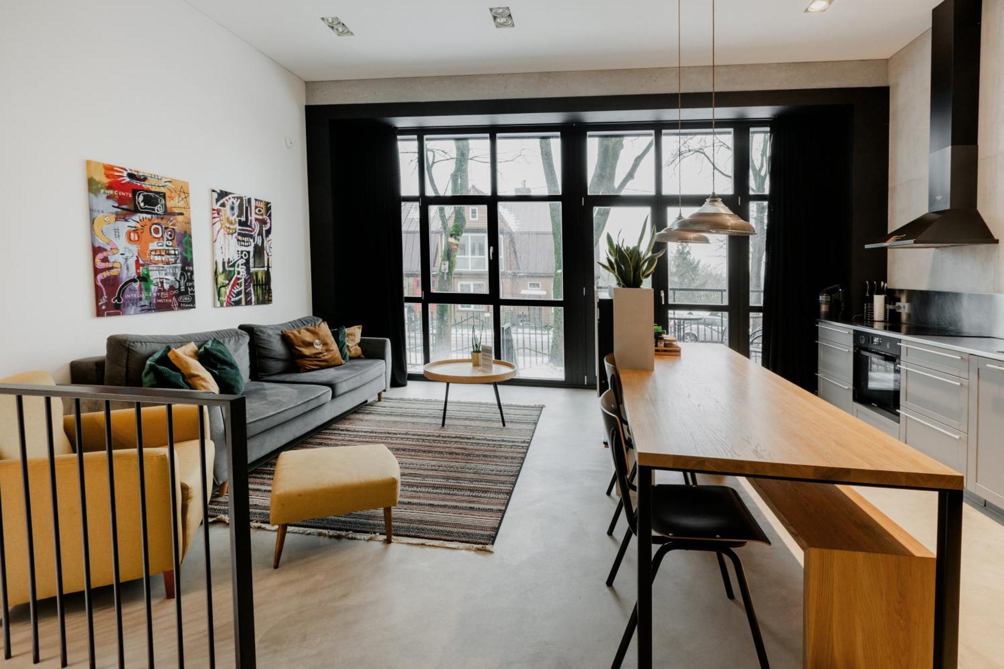 Modern And Spacious Loft Type Apartment 8 With Free Private Parking By "Owl Jazz Apartments" คอนัส ภายนอก รูปภาพ